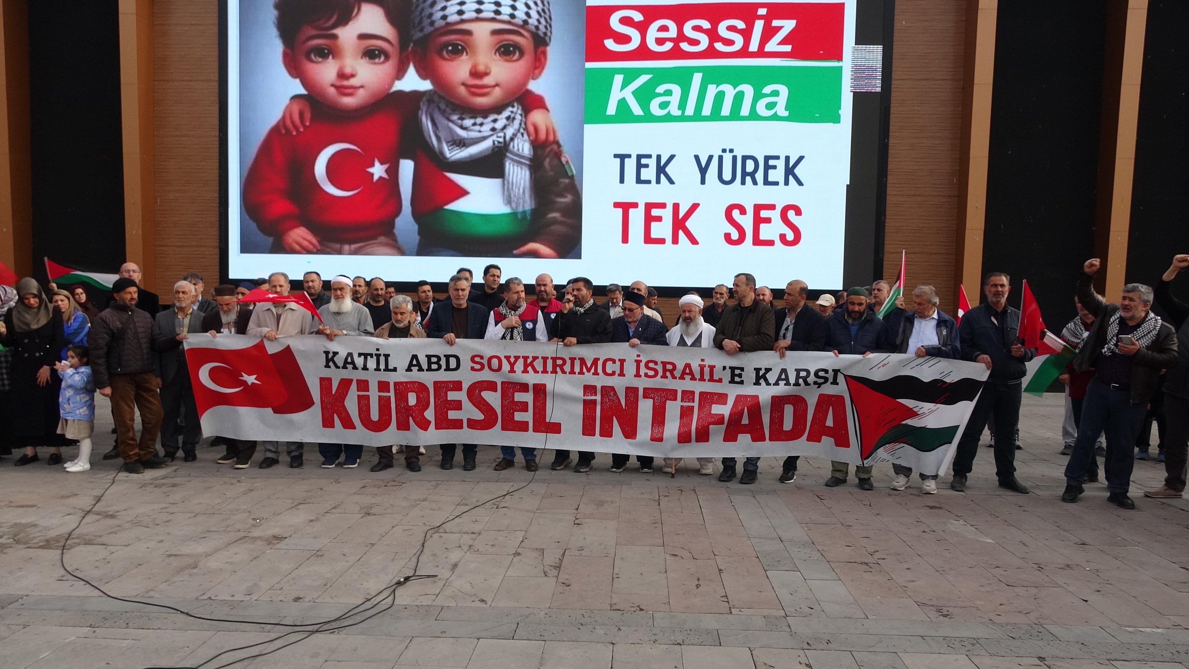 Erzincan’da Vicdanın Sesi Yükseldi Denizlerdeki Korsanlığa, Gazze’deki Zulme Dur De!