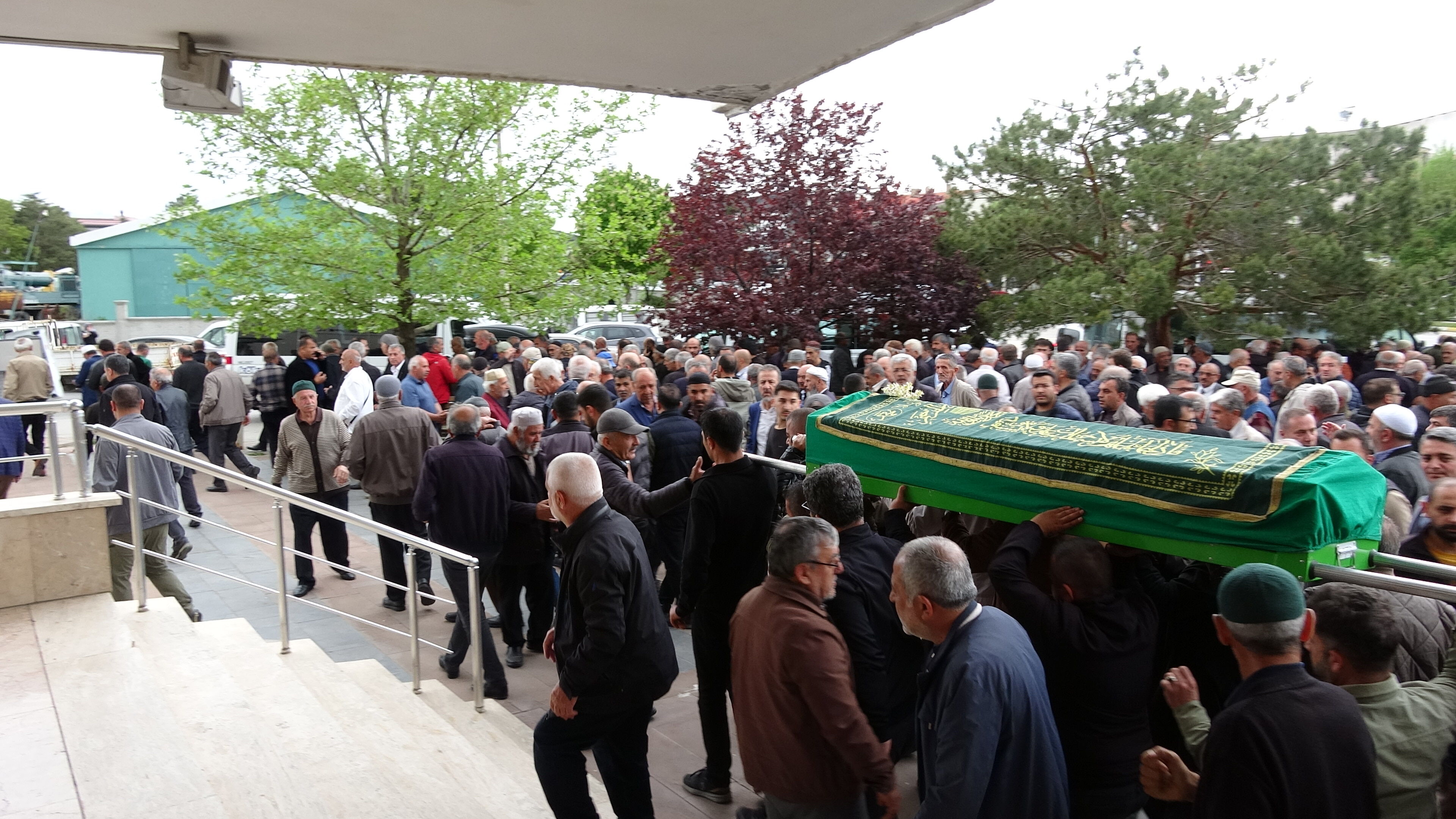 Erzincan’ın Hızır Eli Sustu Yardımsever Hilmi Akpınar’a Veda3