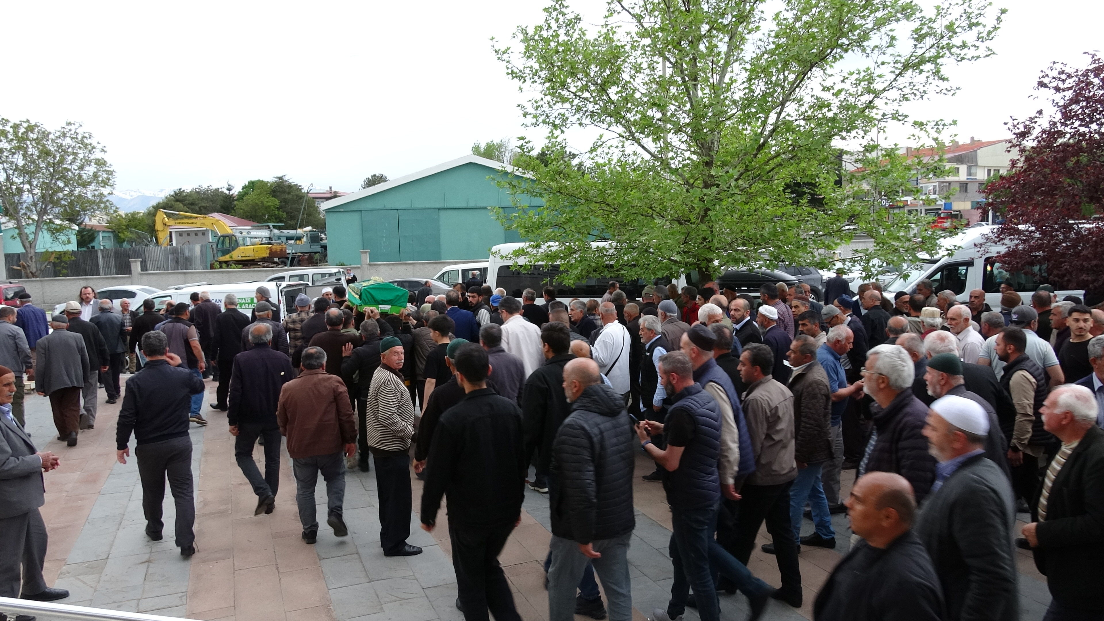 Erzincan’ın Hızır Eli Sustu Yardımsever Hilmi Akpınar’a Veda4