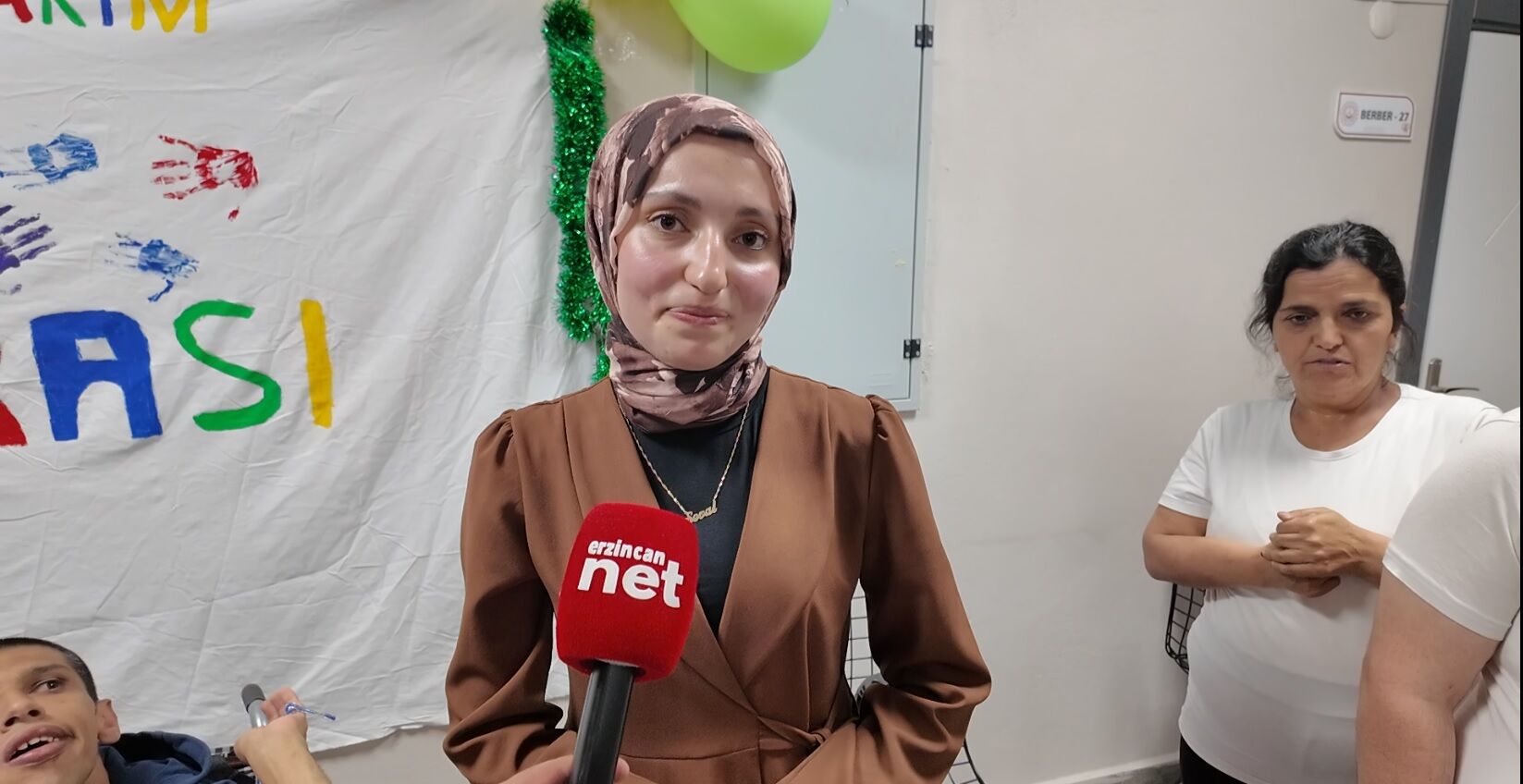 Konuşmacı1