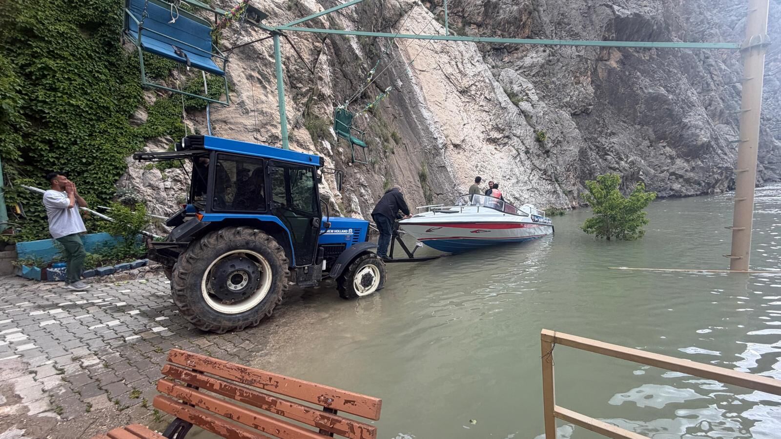 Süper Vali’nin Mirası Yeniden Kanatlandı Karanlık Kanyon’da Recep Yazıcıoğlu Rüzgarı!2 (3)