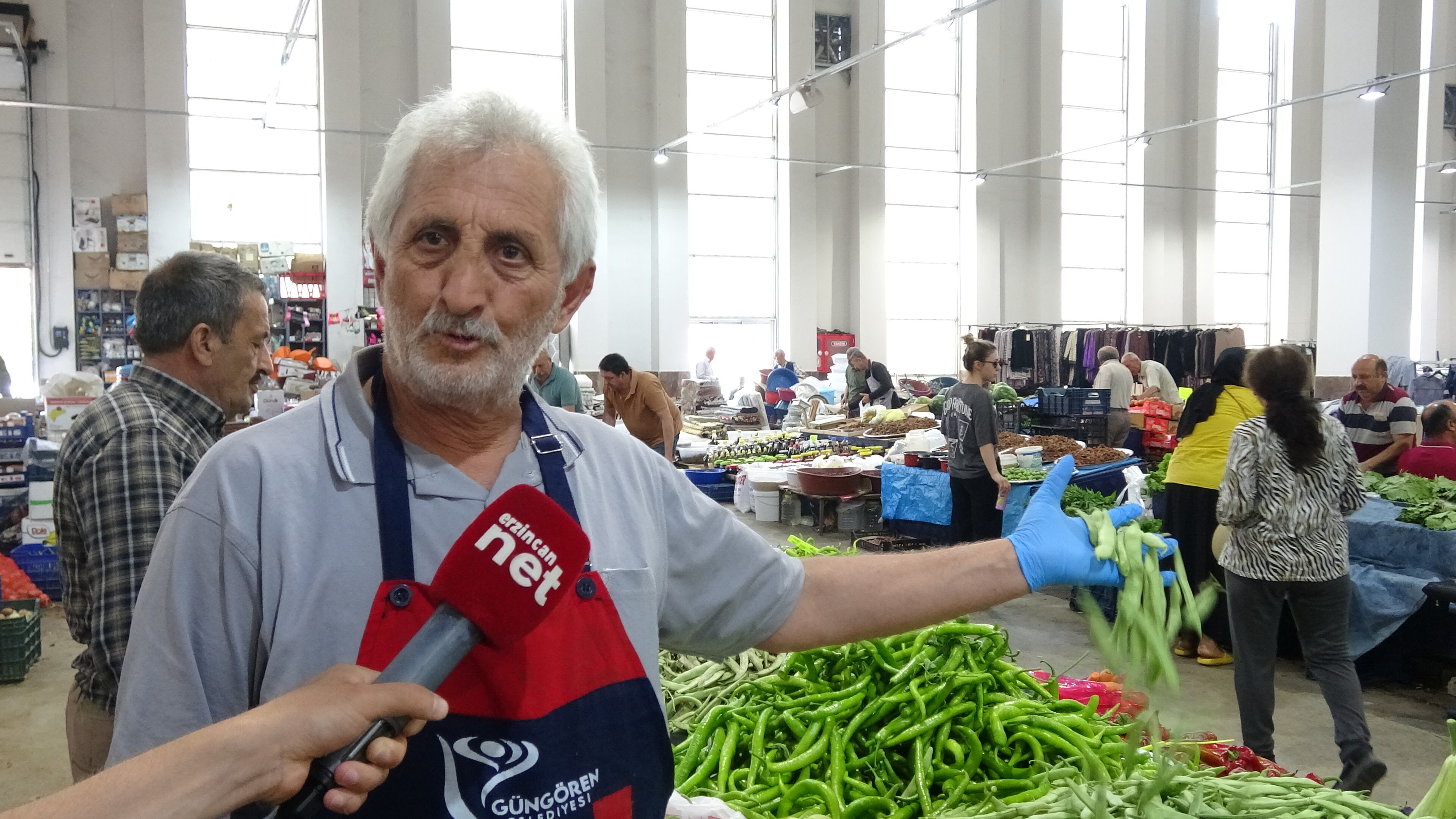 Erzincan Cumartesi Pazarın'da Şaşırtan Tablo2