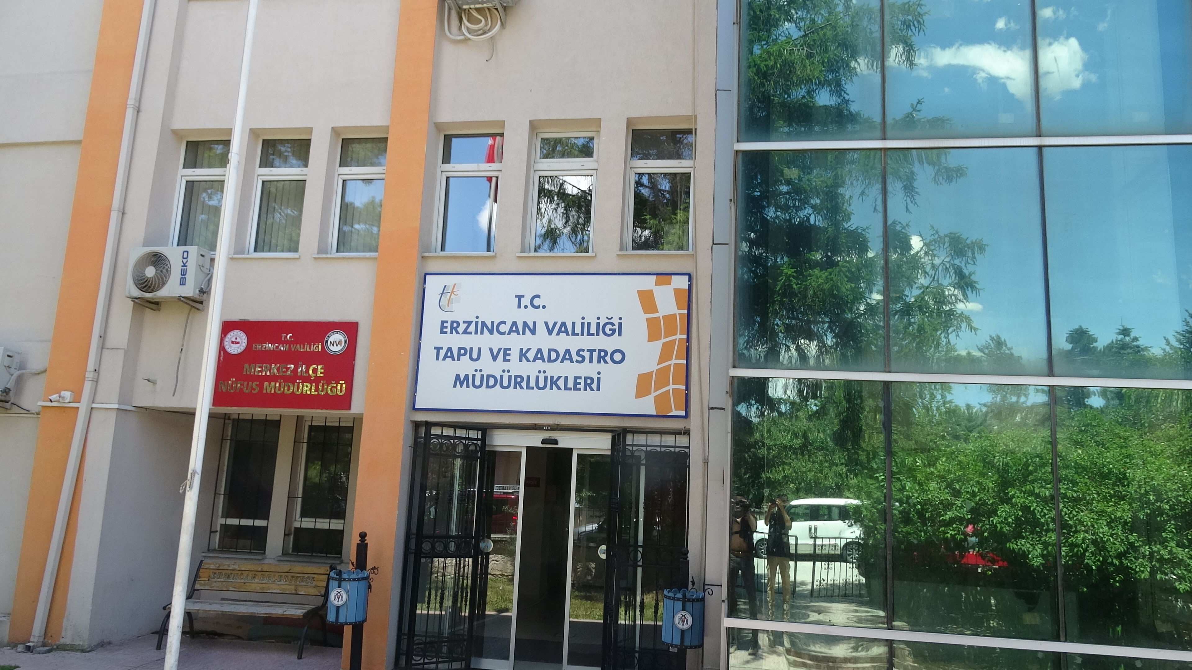 Erzincan Nüfus Müdürlüğü Öğrencilerin Imdatına Yetişti1