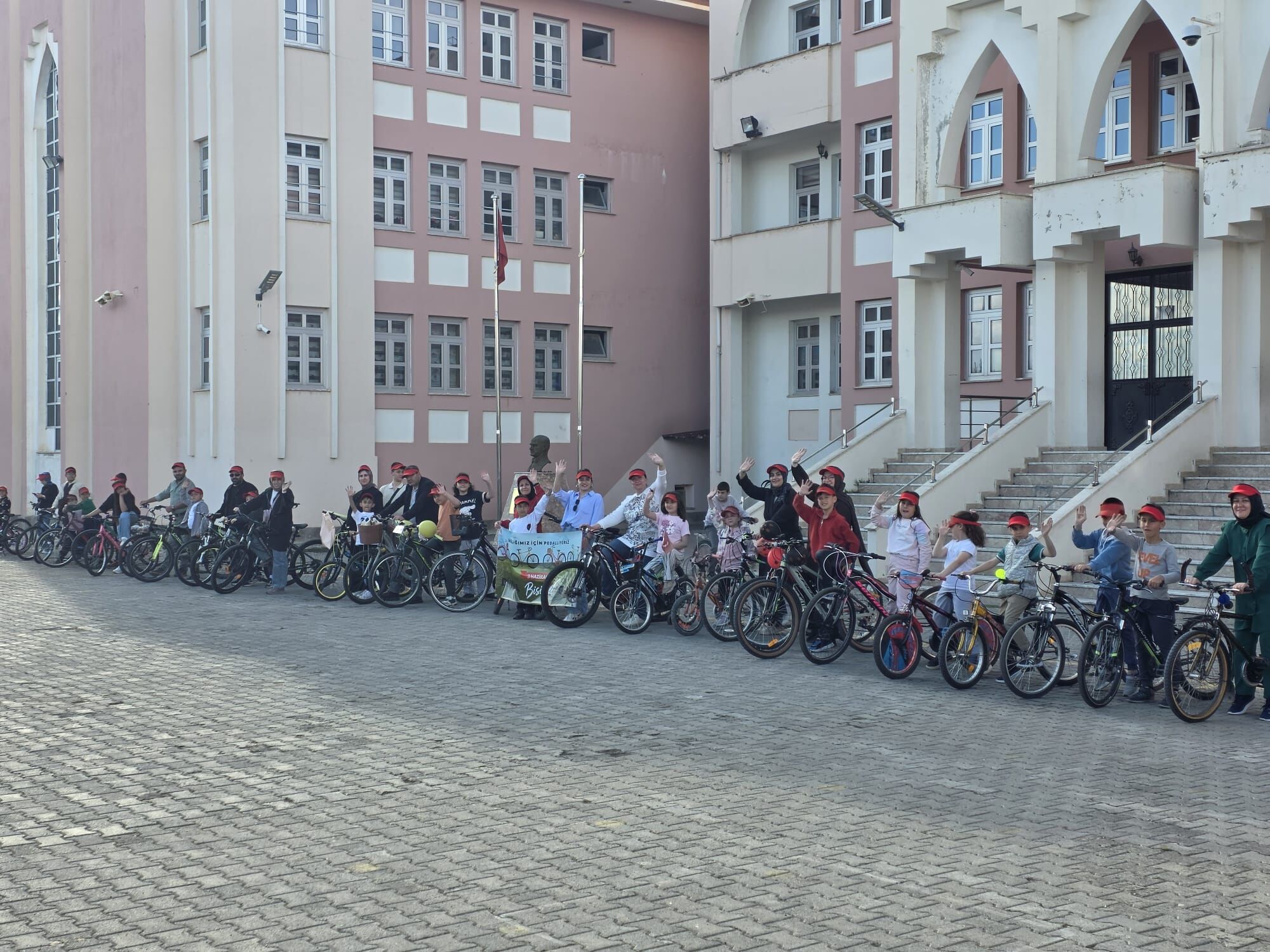 Erzincan'da Geleceğe Sağlıklı Pedallar Atıyoruz (1)