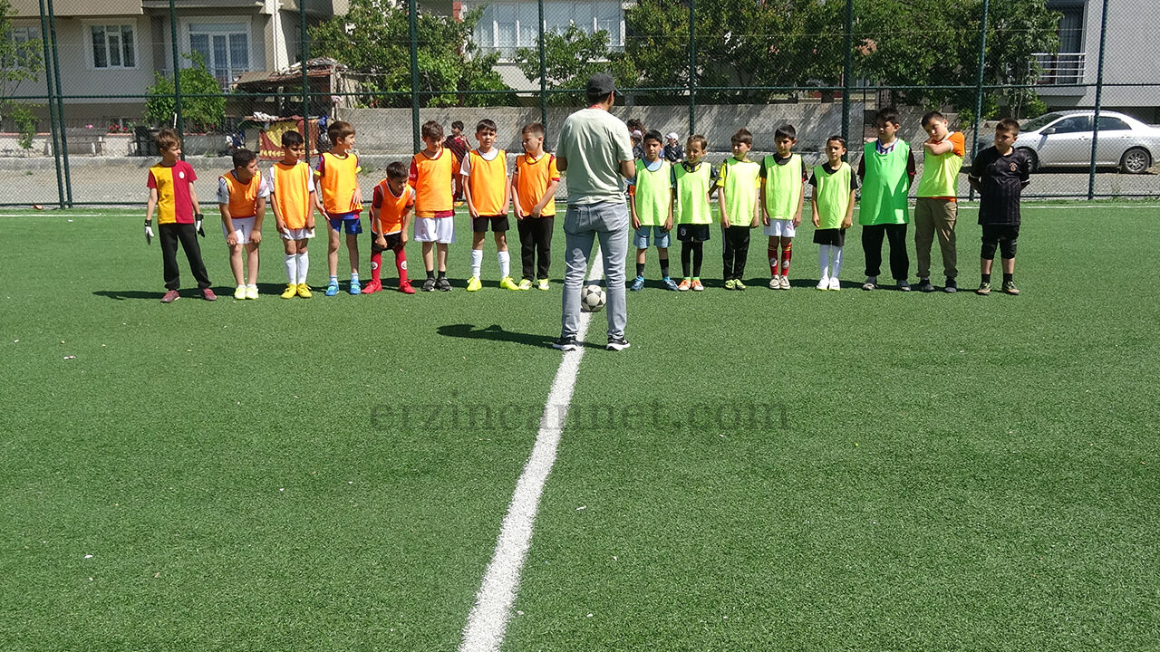 Erzincan’da Minik Öğrencilerin Turnuva Coşkusu….1