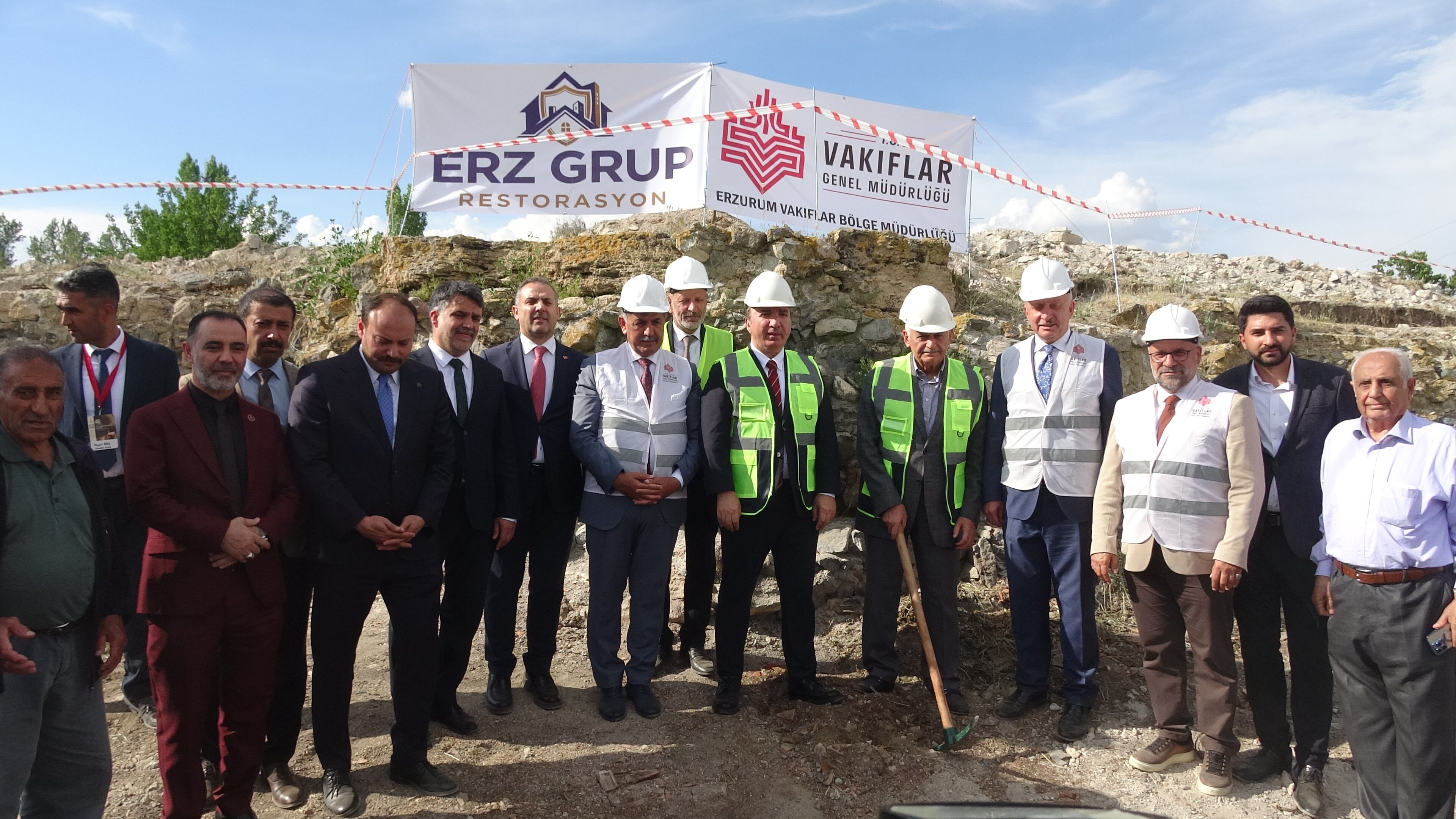Erzincan’da Tarihi Gün Son Başbakan İlk Kazmayı Vurdu, Dev Proje Resmen Başladı!7