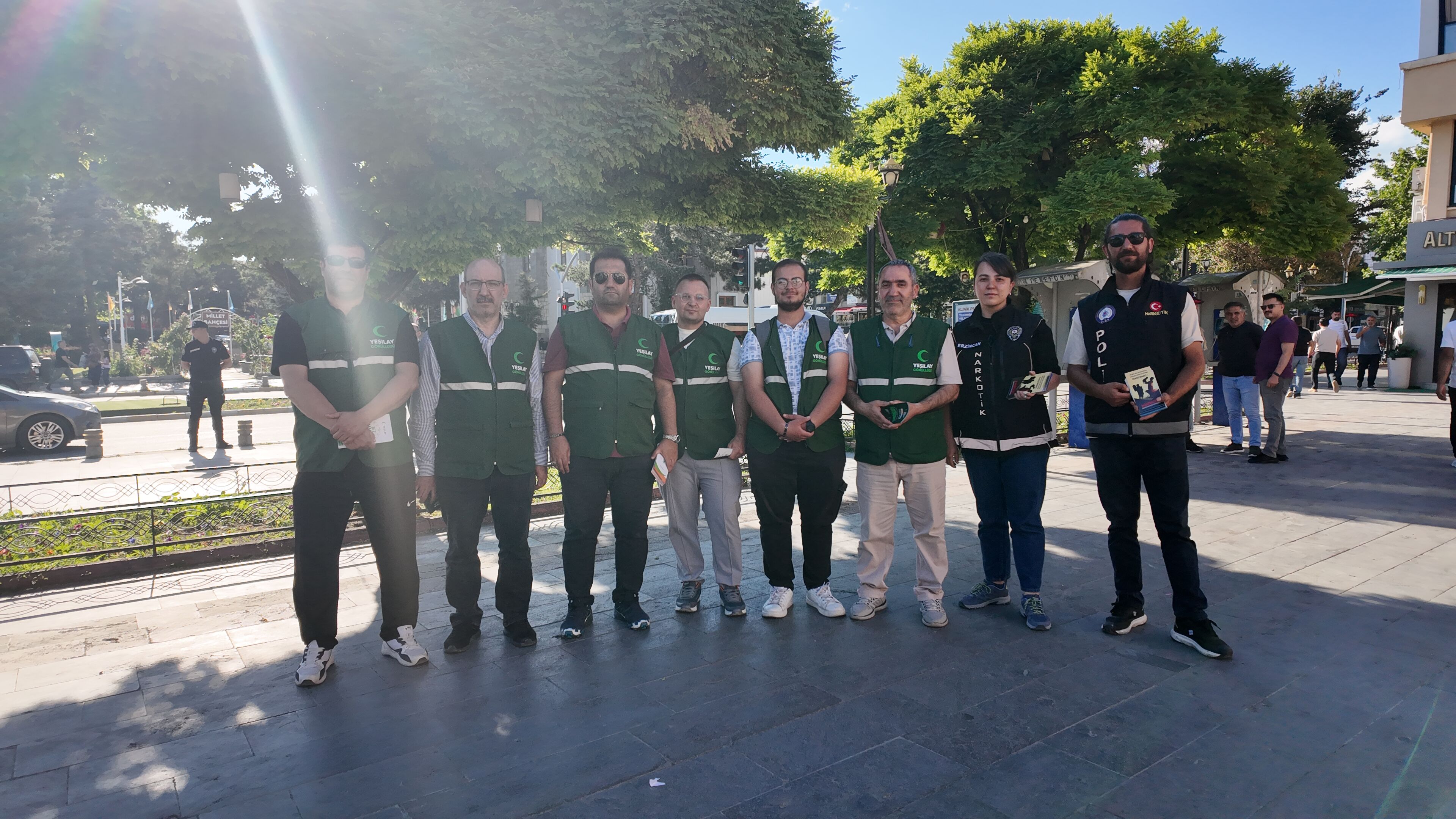 Erzincan'da Zararlı Alışkanlıklara Karşı Tek Yürek Sokaklar Farkındalık Mesaj4