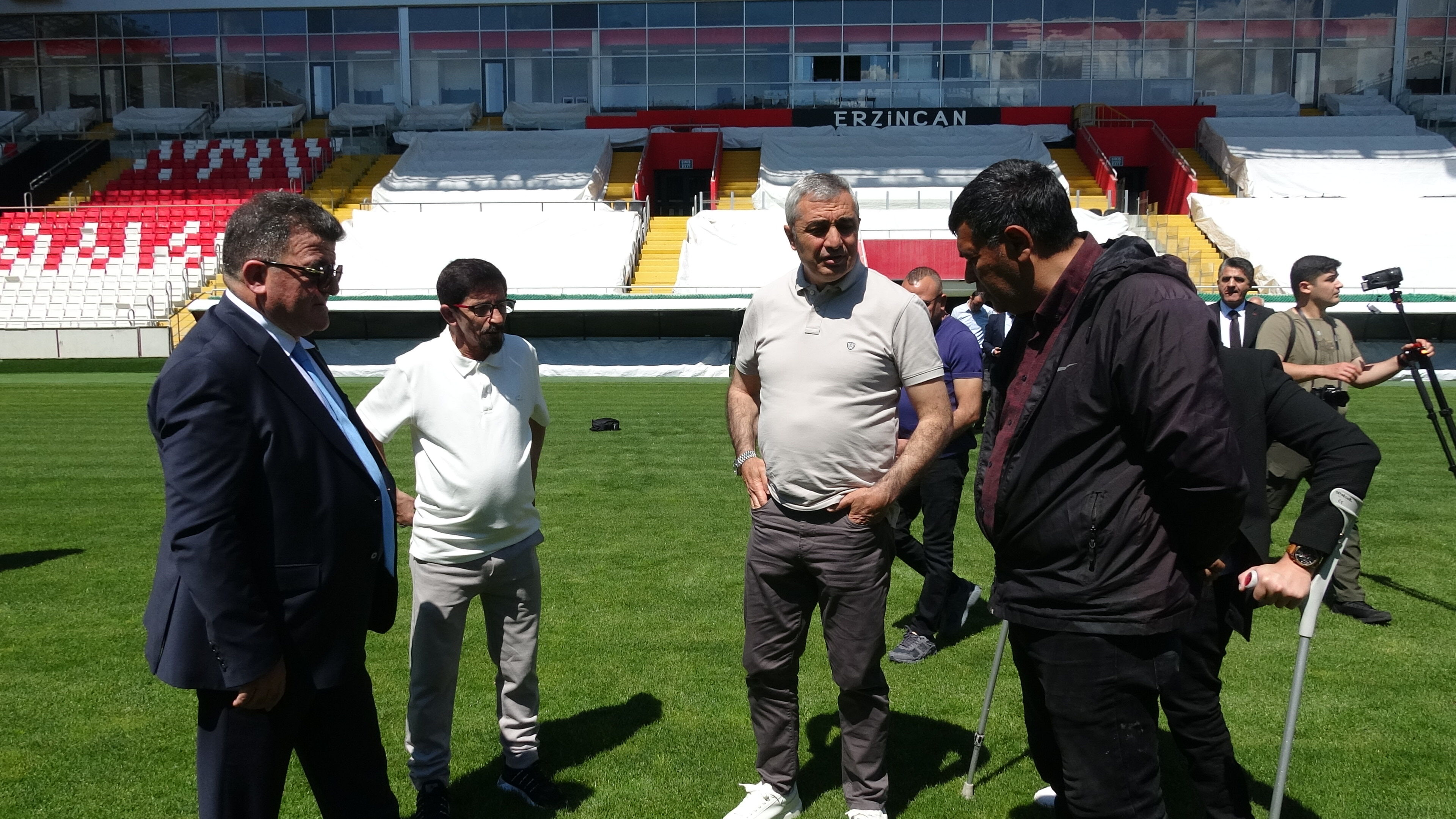 Erzincanspor’da Zemin Zirvesi Süper Lig Standartlarında Bakım Yapıyoruz1