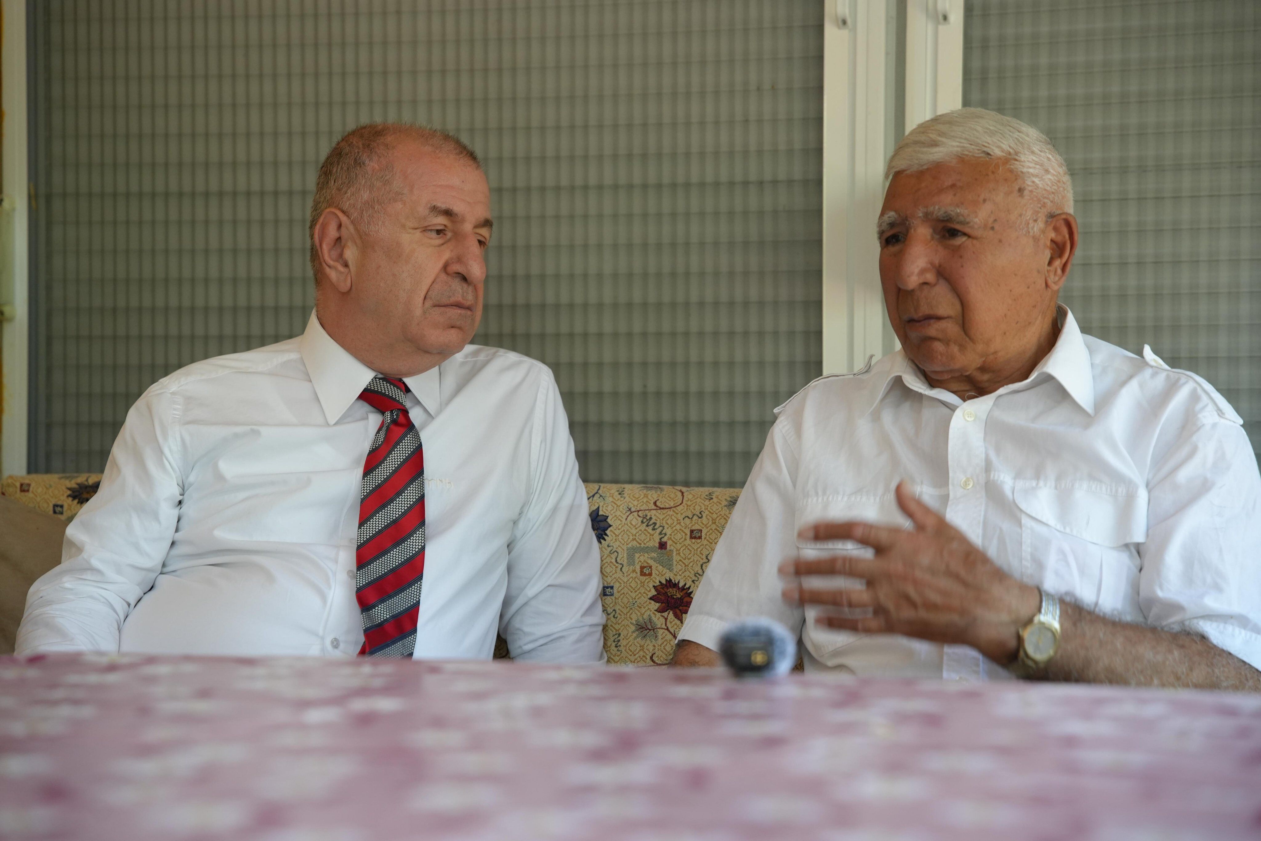 Ümit Özdağdan Il Şehide Ziyaret (1)