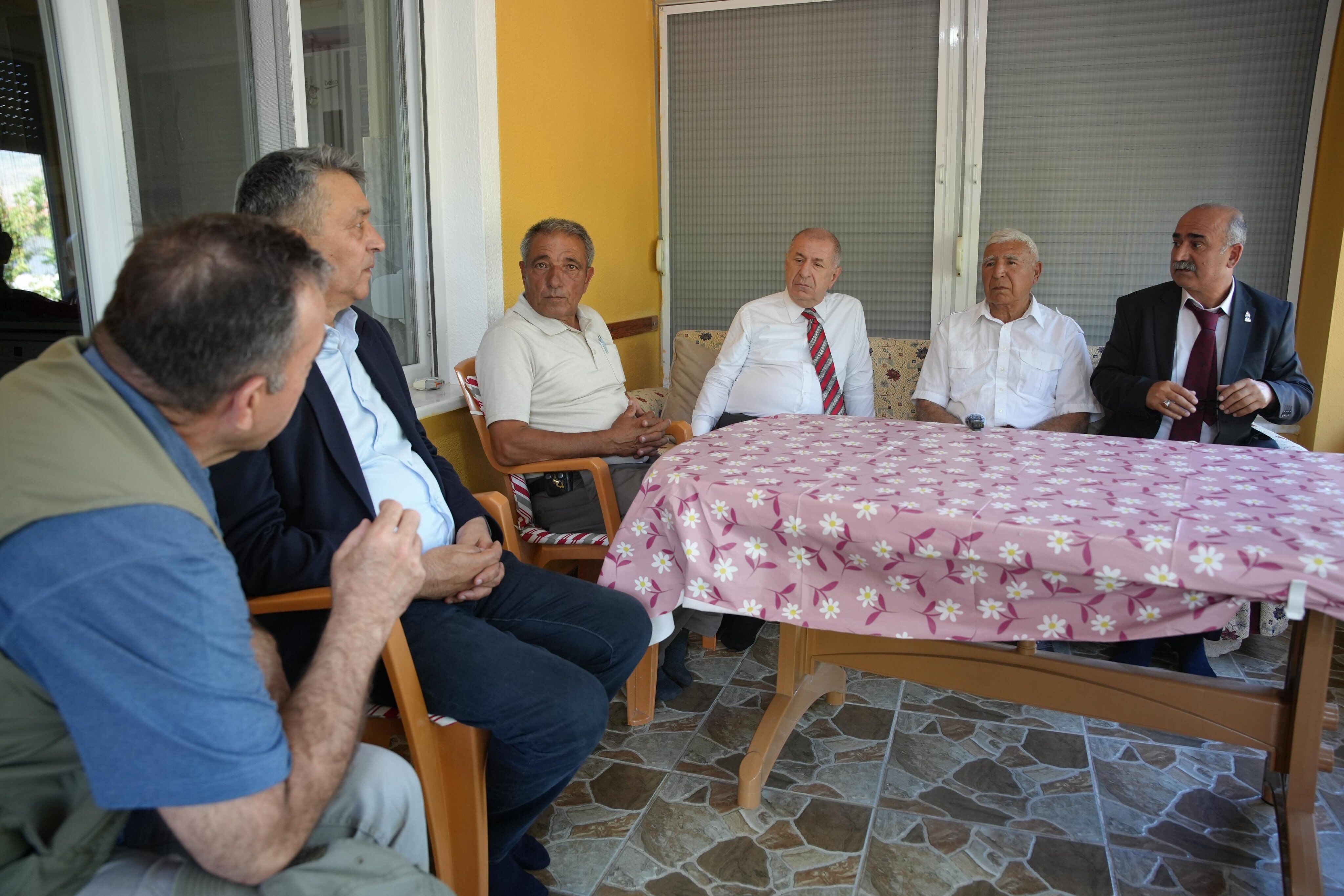Ümit Özdağdan Il Şehide Ziyaret (2)