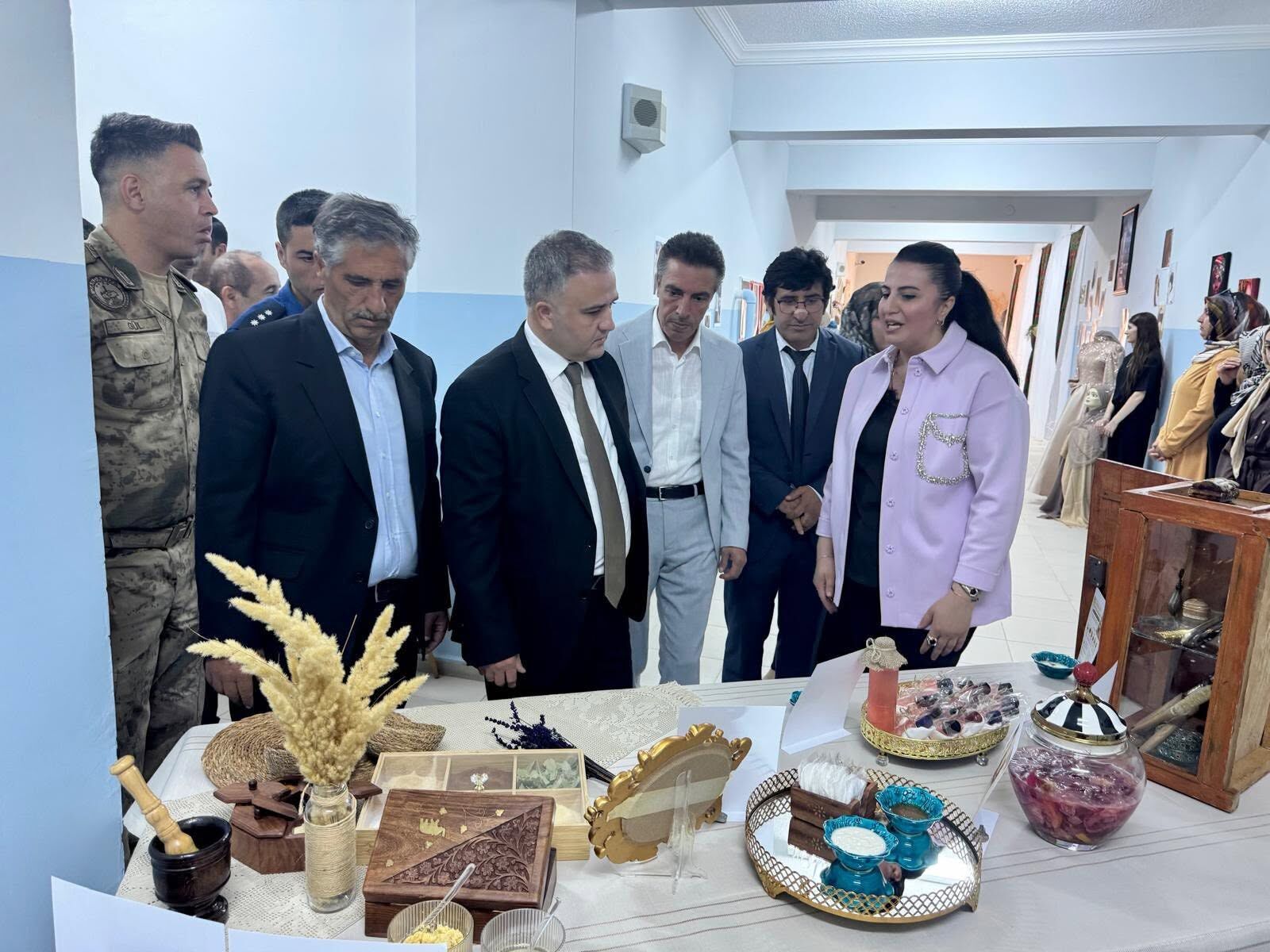 Üzümlü’de Yıl Sonu Sergisi Yoğun İlgi Gördü (1)