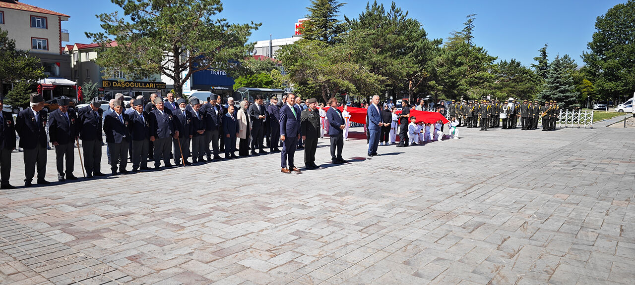 Atatürk’ün Erzincan’a Gelişinin 107. 11