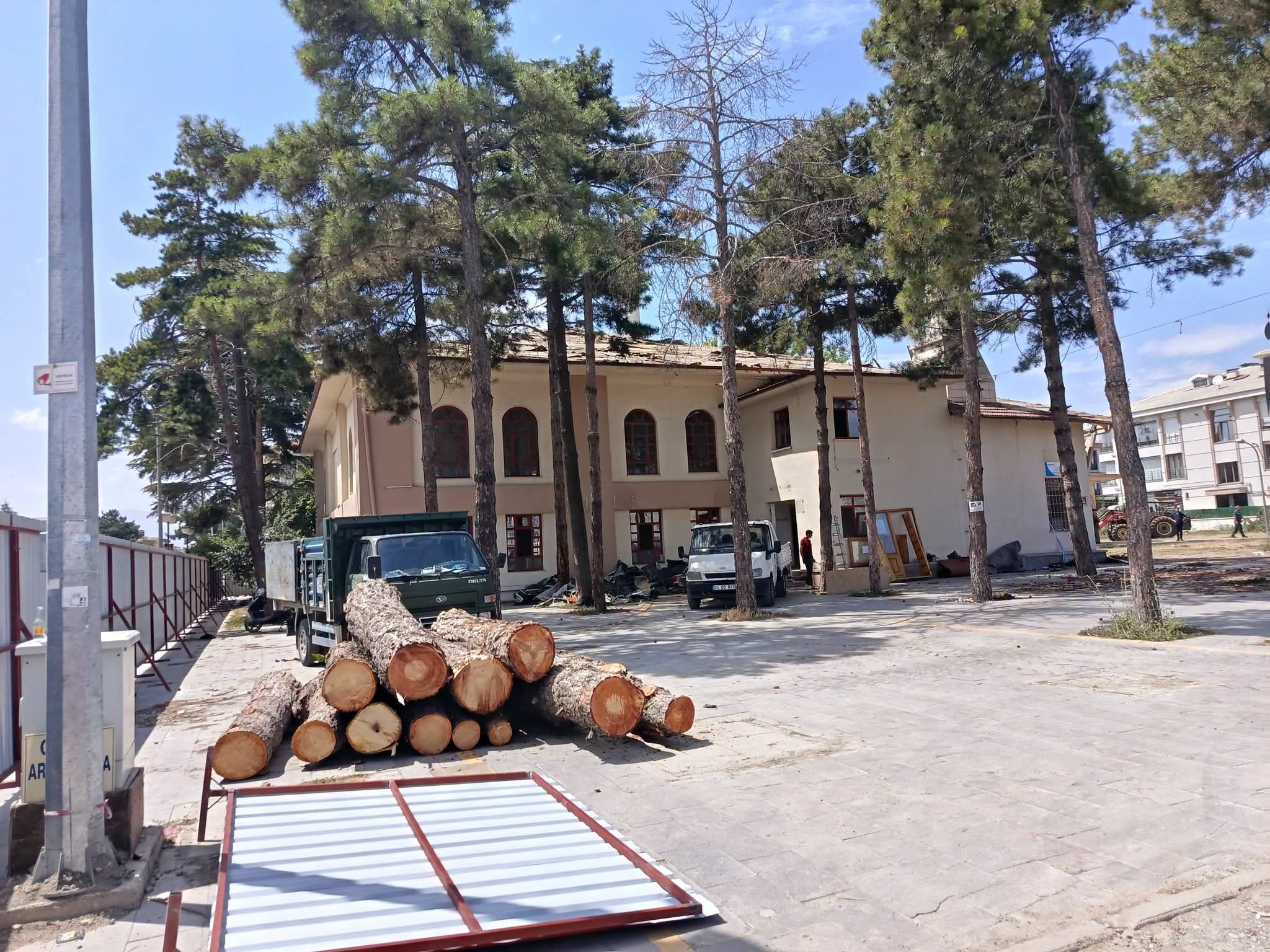 Cami Kebir1