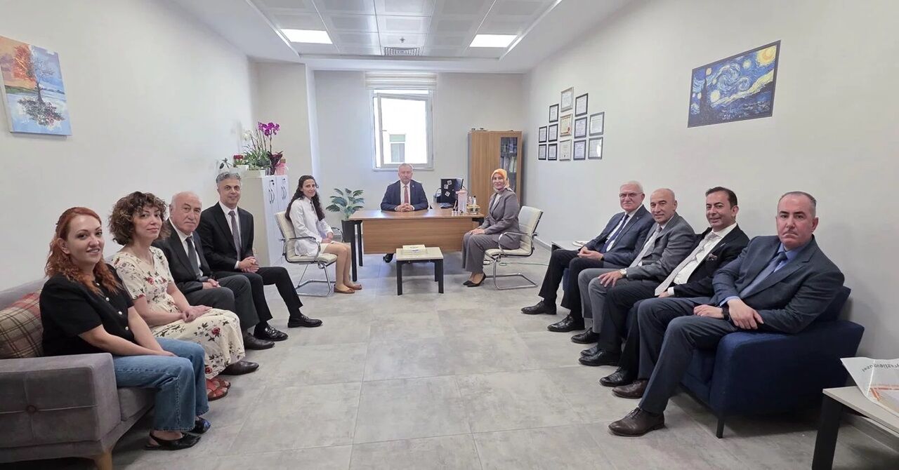 Ebyü Profesörleri Artoyor1
