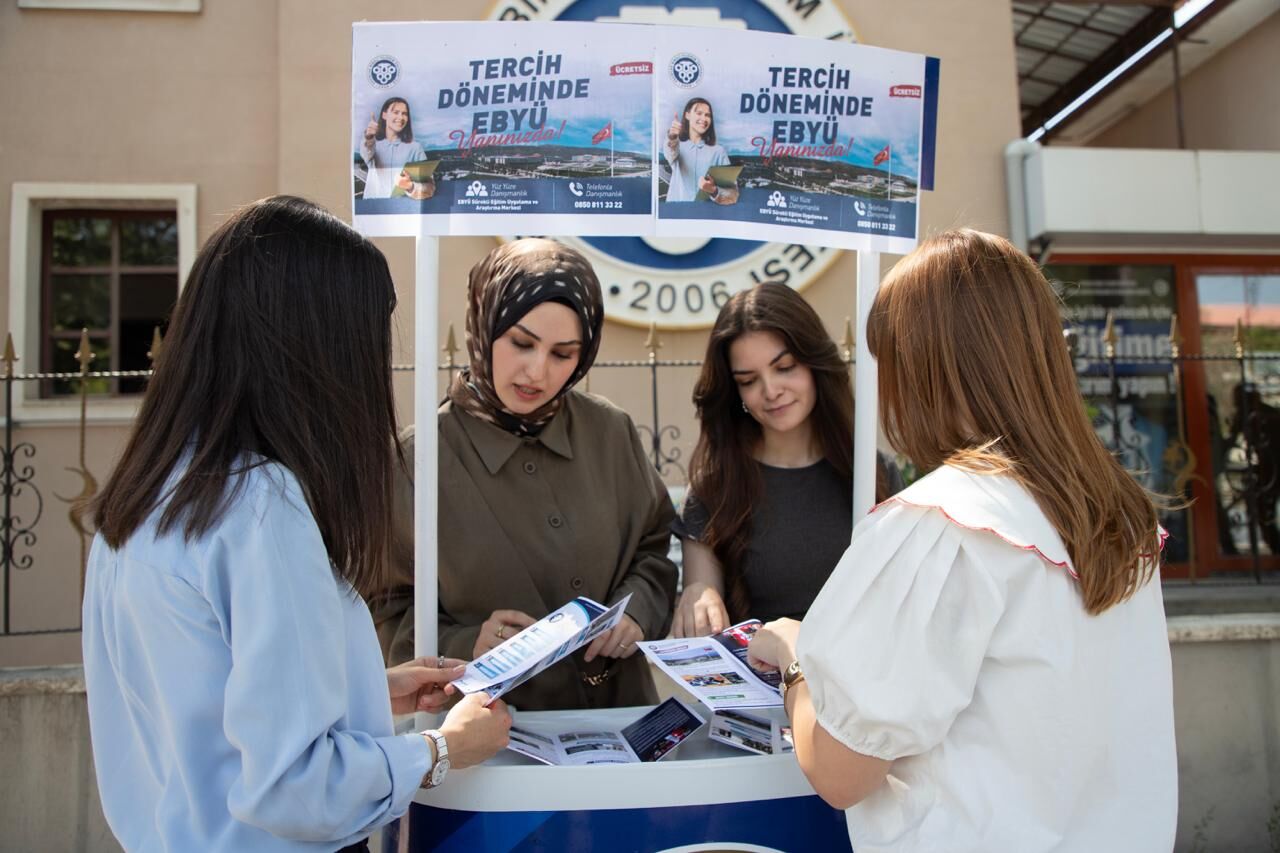 Ebyü’den Aday Öğrencilere Danışmanlık Desteği (1)