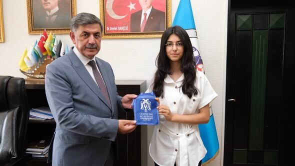 Erzincan'ın Gururu Oldular! 500 Tam Puan Alan Şampiyonlara Başkan Aksun'dan Özel Tebrik (2)