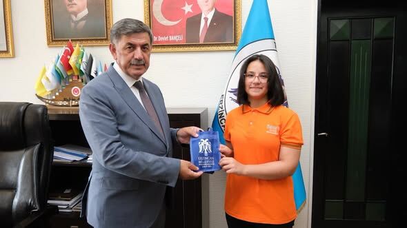 Erzincan'ın Gururu Oldular! 500 Tam Puan Alan Şampiyonlara Başkan Aksun'dan Özel Tebrik (4)