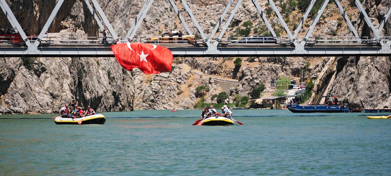 Kemaliye’de Duygu Dolu Bot Yarışı (3)