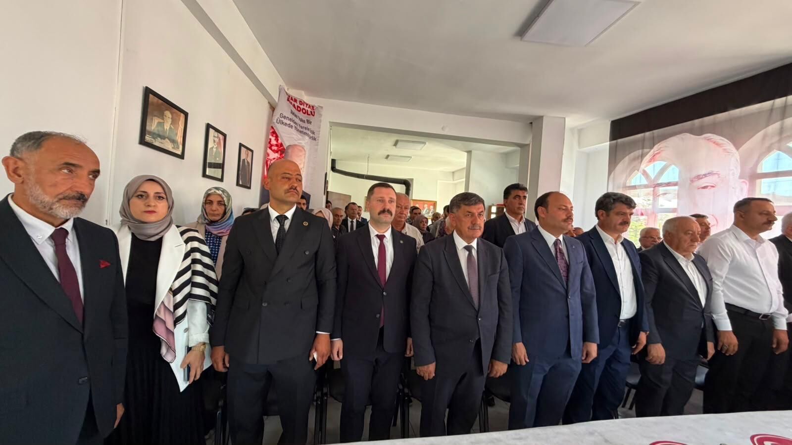Mhp'de Refahiye'de Güven Tazelendi, Kemah'da Bayrak Değişimi-1