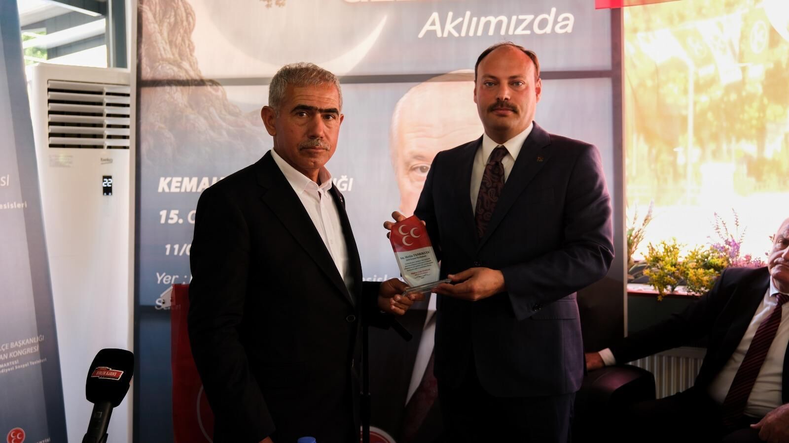 Mhp'de Refahiye'de Güven Tazelendi, Kemah'da Bayrak Değişimi11