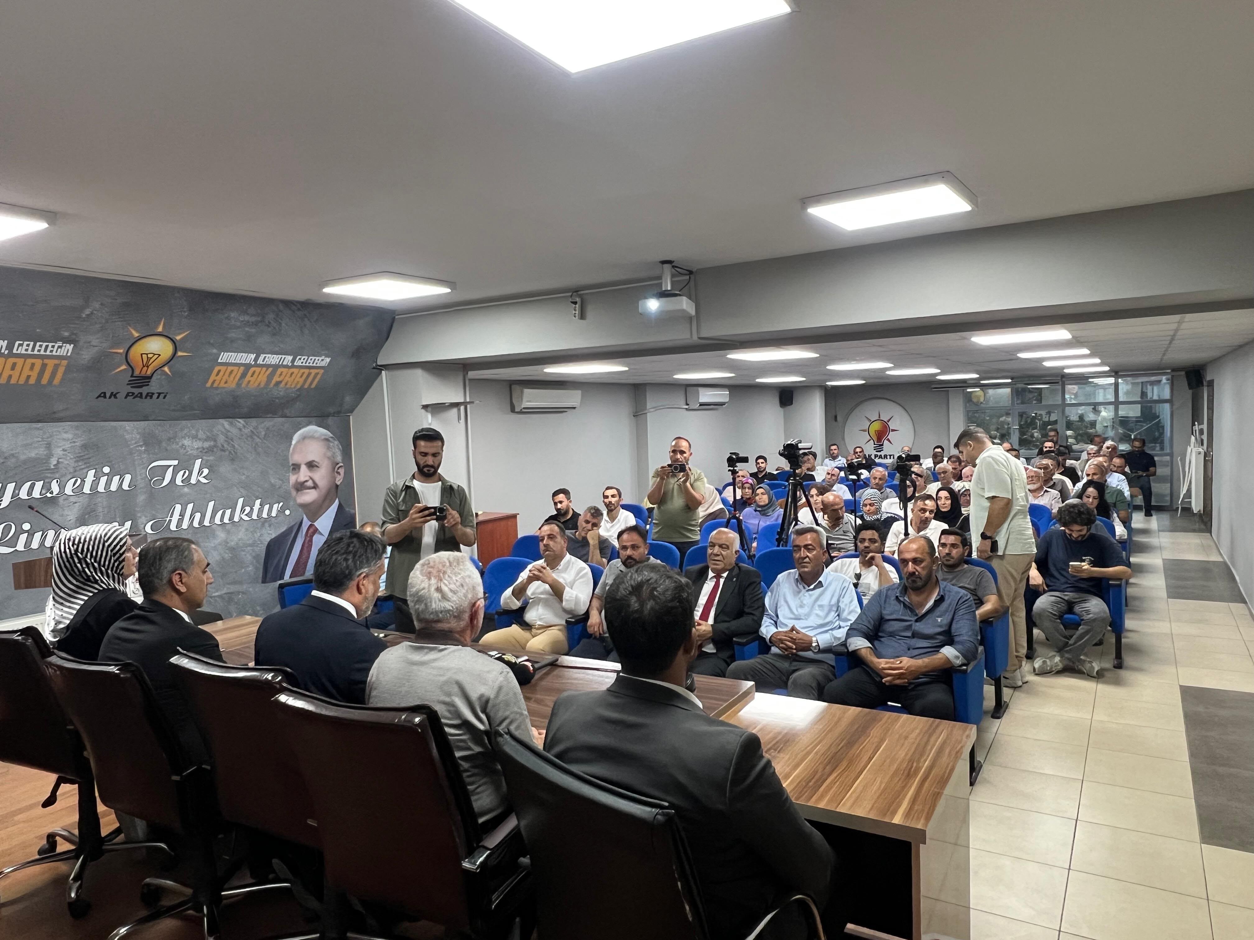 Ak Parti’nin Çeyrek Asırlık Serüveni Erzincan’da Masaya Yatırıldı (1)