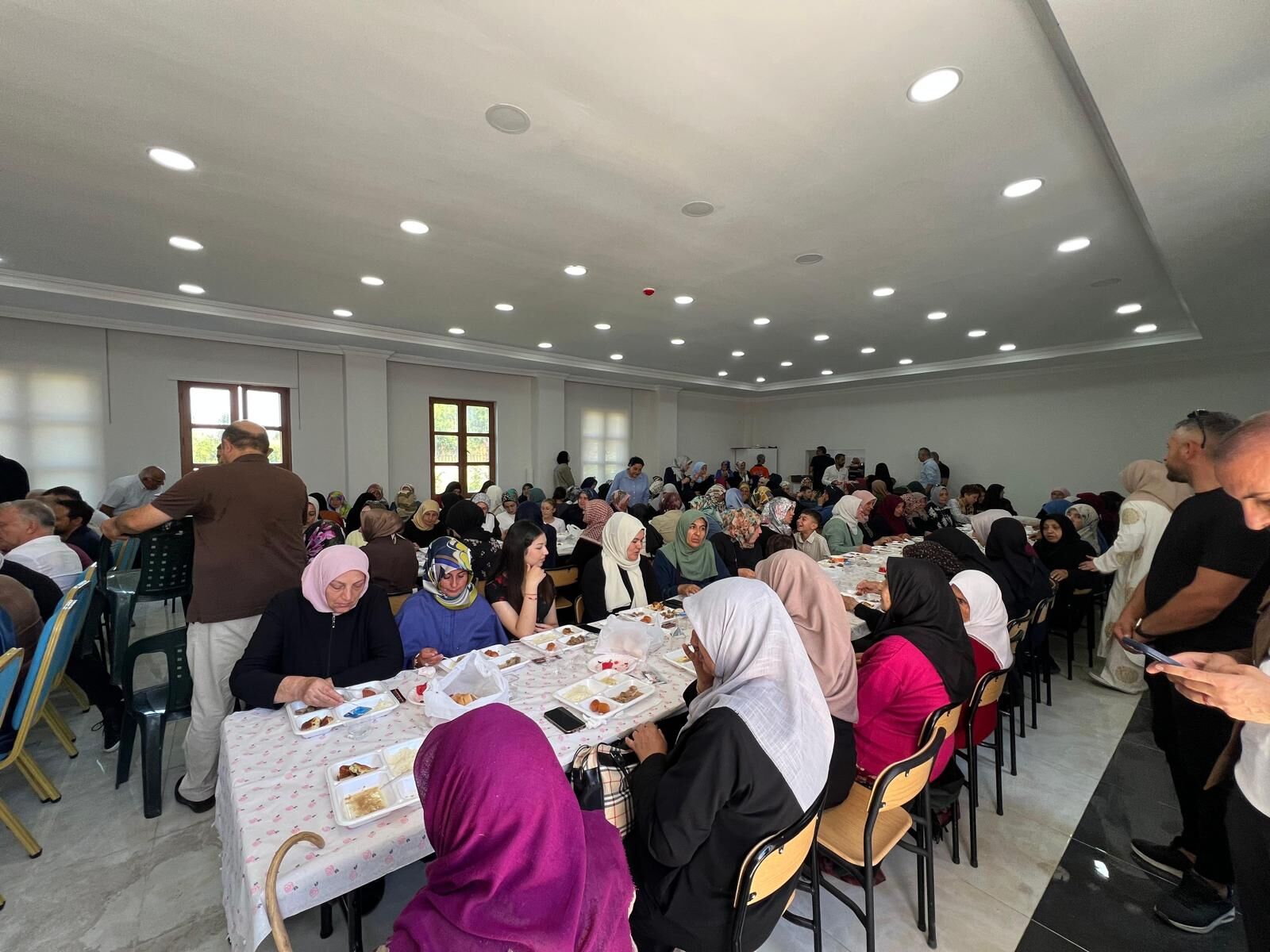 Baba Ocağında Vefa Buluşması Binali Yıldırım Erzincan'da Dualar Ve Gönül Sofrasında Hemşehrileriyle Bir Araya Geldi