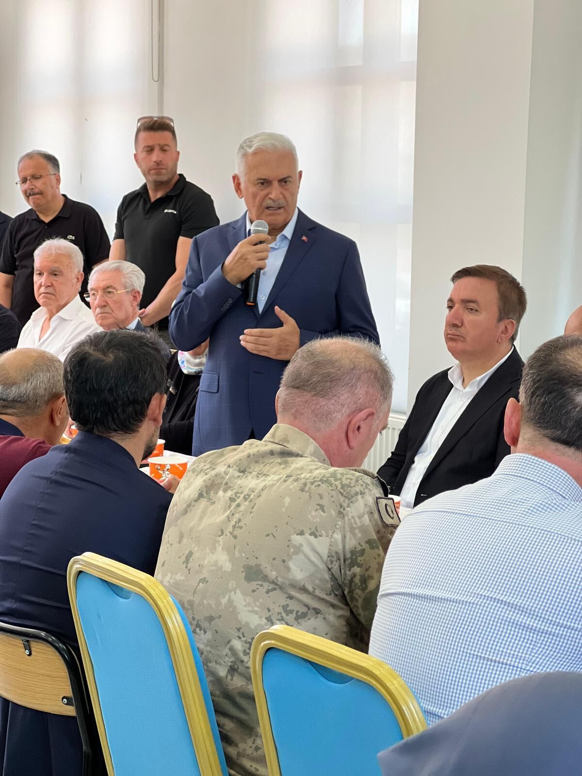 Baba Ocağında Vefa Buluşması Binali Yıldırım Erzincan'da Dualar Ve Gönül Sofrasında Hemşehrileriyle Bir Araya Geldi1
