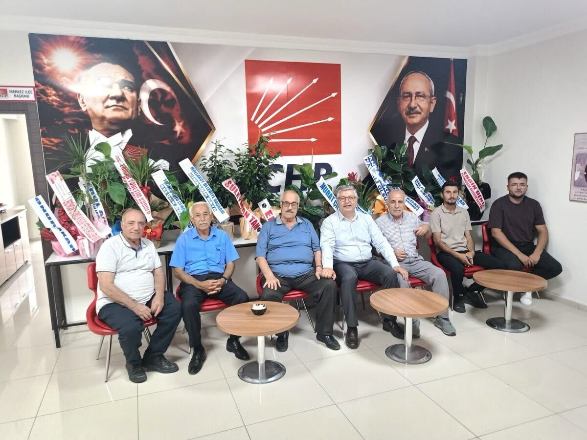 Cumhuriyet Halk Partisi (Chp) Erzincan İl Başkanı Şevki Akdağ, Kentte Farklı Kesimlerden Isimleri Ağırladığı Buluşmaların Ardından Birlik Ve Beraberlik Mesajı Verdi.