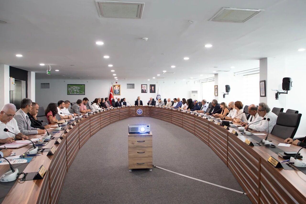 Ebyü Senato2