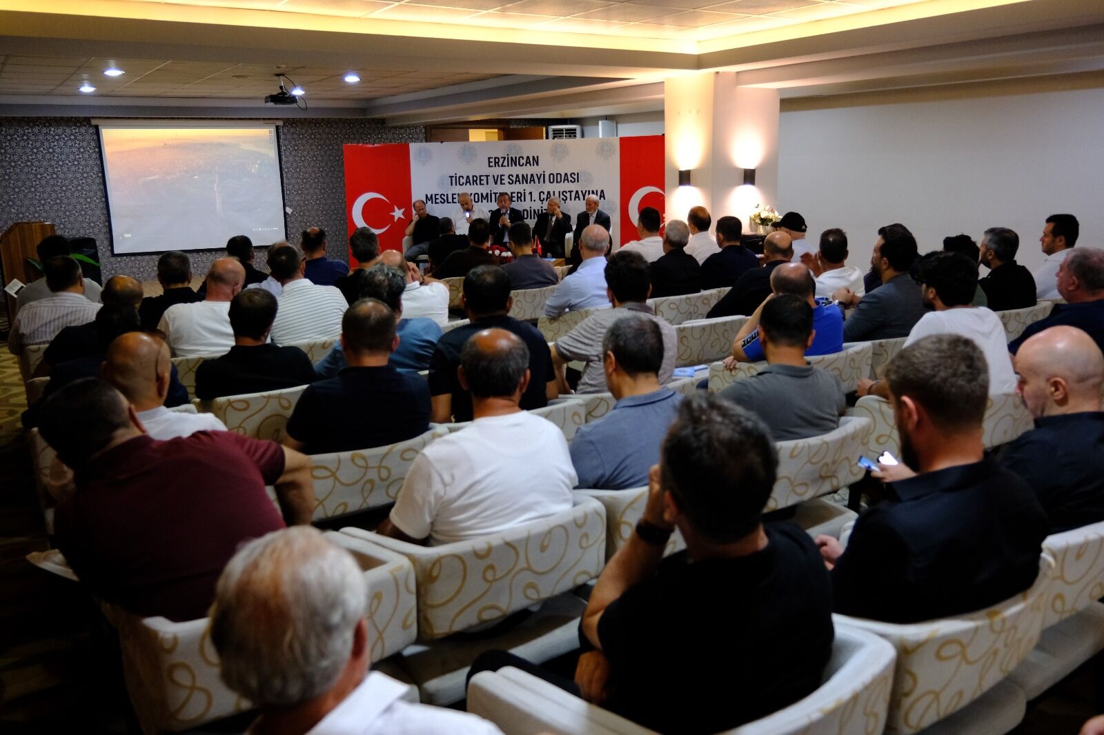 Erzincan’da 40 Yıllık Ticaret Hikâyeleri Ödüllendirildi! İşte O İsimler (2)