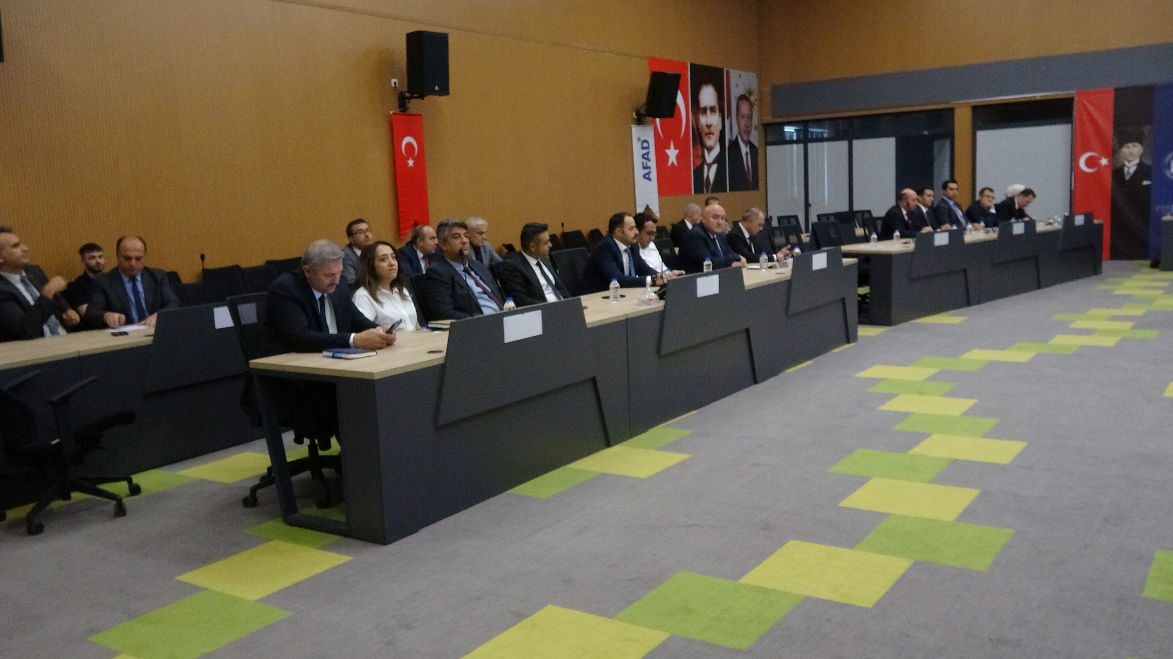 Erzincan’da Alarm Veren Toplantı! İş Kazalarını Önlemek İçin Kritik Uyarılar Masaya Yatırıldı1