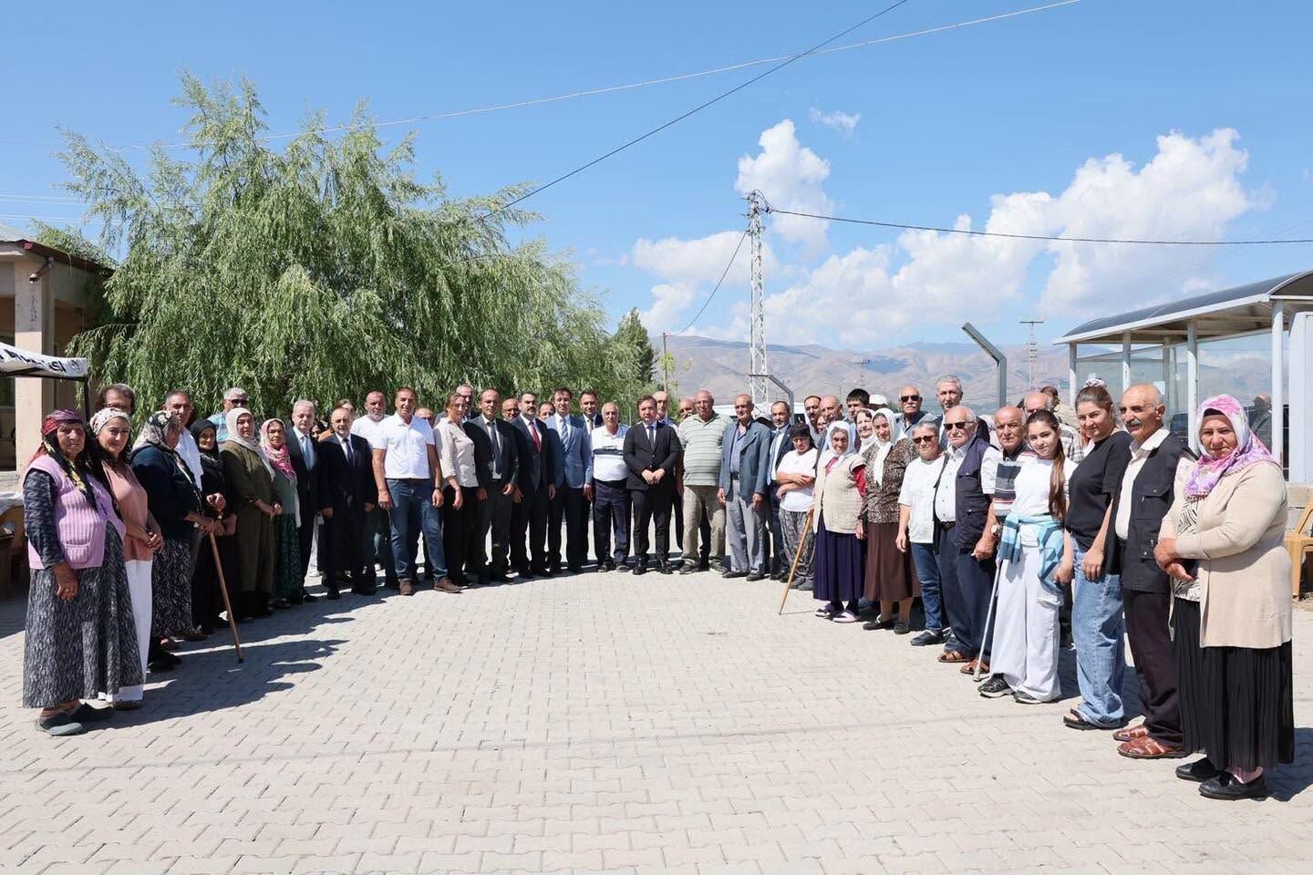 Erzincan’da Mahalle Mahalle Çözüm Aranıyor Sıra Cemal Gürsel’de (4)