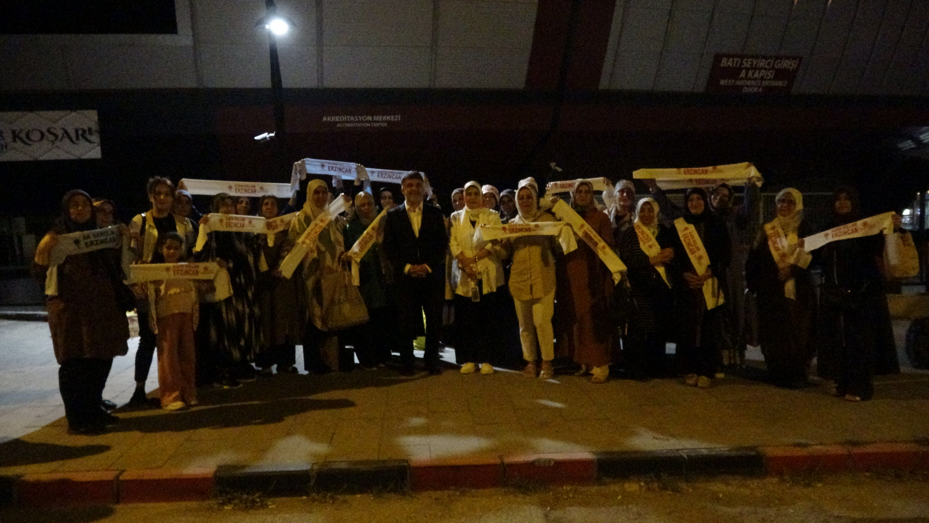 Erzincan’dan Malazgirt’e Tarihi Yolculuk! 20 Otobüsle Yola Çıktılar33