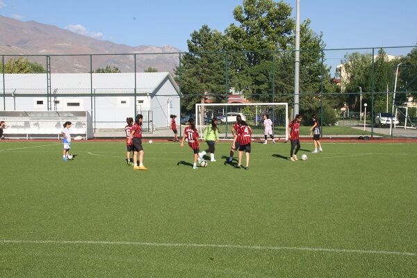 Erzincan’dan Milli Takıma İki Genç Yıldız! Toprak Ve Semanur Gururlandırdı6