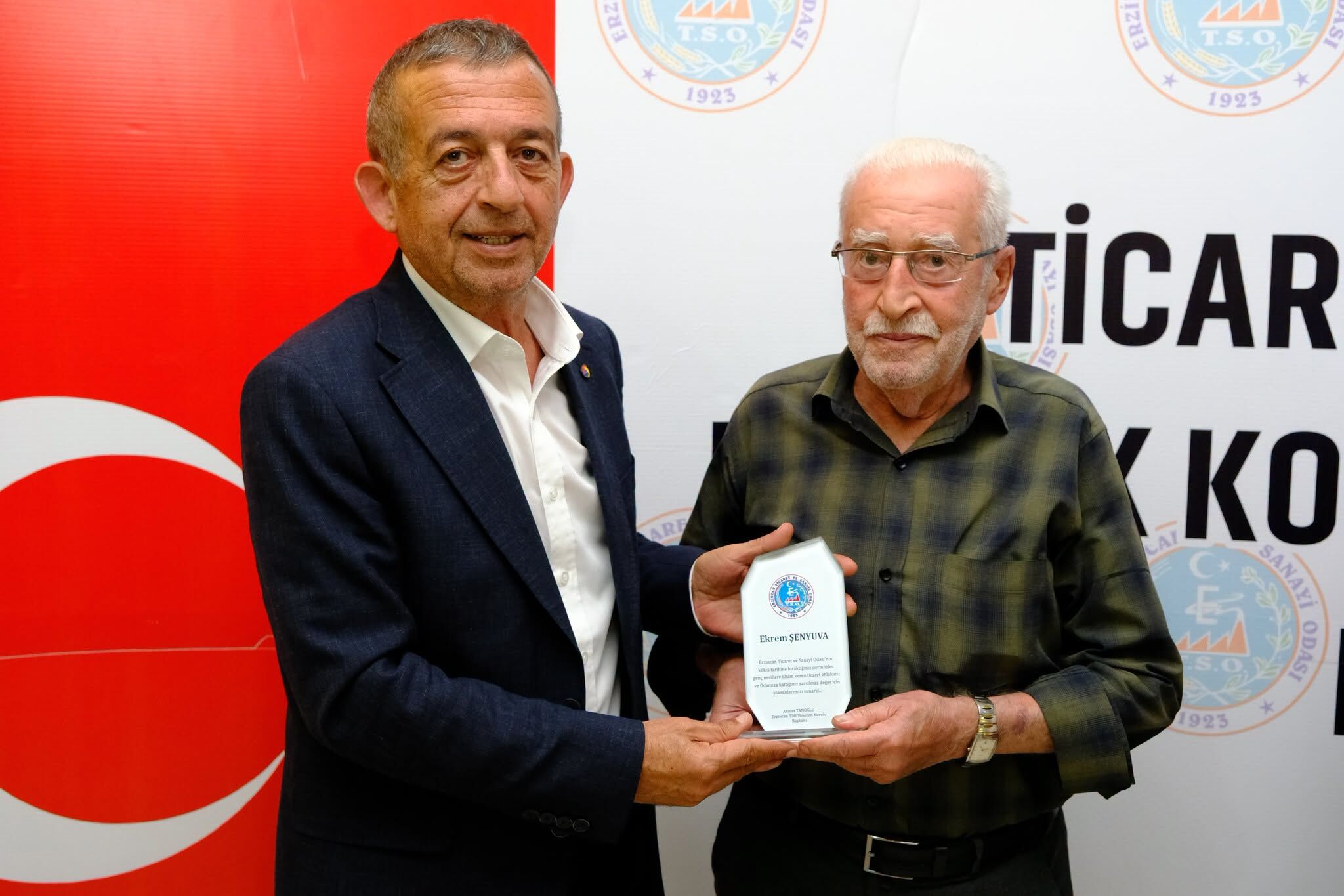 Erzincan’ın Ticaretine 40 Yıldır Katkı Sağlıyorlar 15 İsim Ödüllendirildi (5)