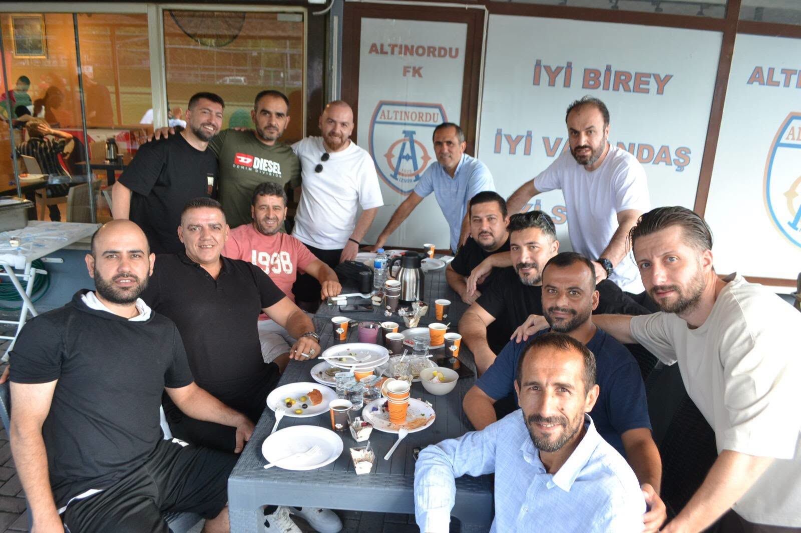 10 Yıllık Gelenek Devam Ediyor Kemahlılar Veteranlar Turnuvası’nda Buluştu (4)