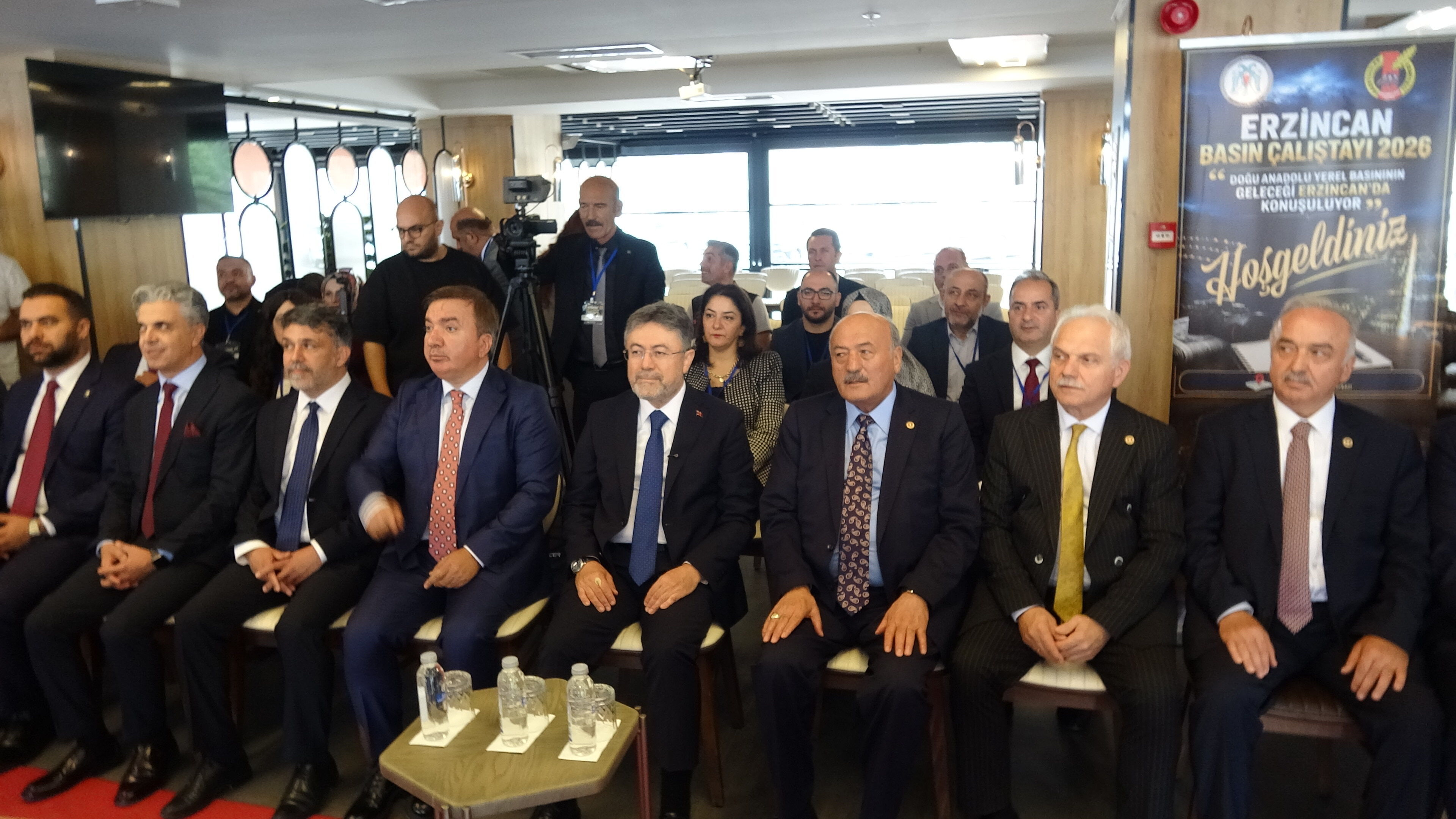 Bakan Yumaklı Erzincan’da Basınla Buluştu Yerel Medyanın Geleceği Masaya Yatırıldı4