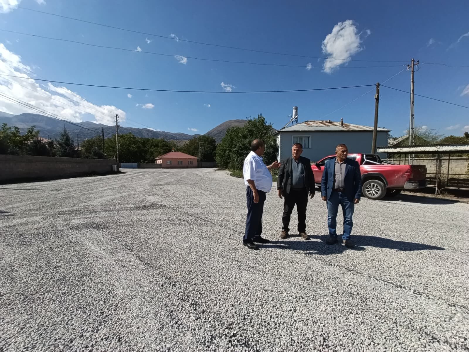 Erzincan Çatalören Köyü’nde 3,5 Kilometrelik Yol Yenilendi (1)