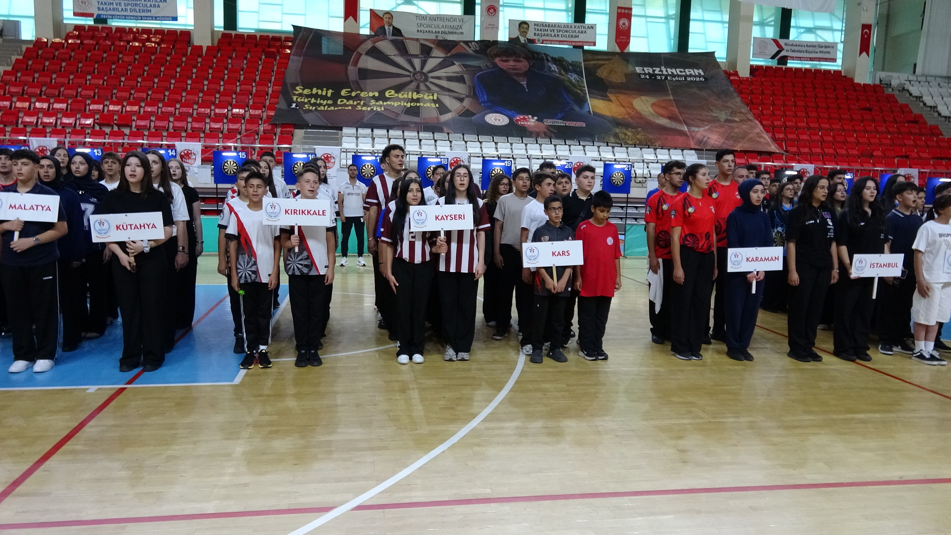 Erzincan’da Dart Şöleni Başladı! 24 İlden 500 Sporcu Hedef Tahtasında6 (5)