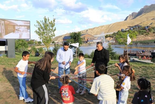 Erzincan'da Ekranlar Susturuldu, Aileler Birbirine Yaklaştı1