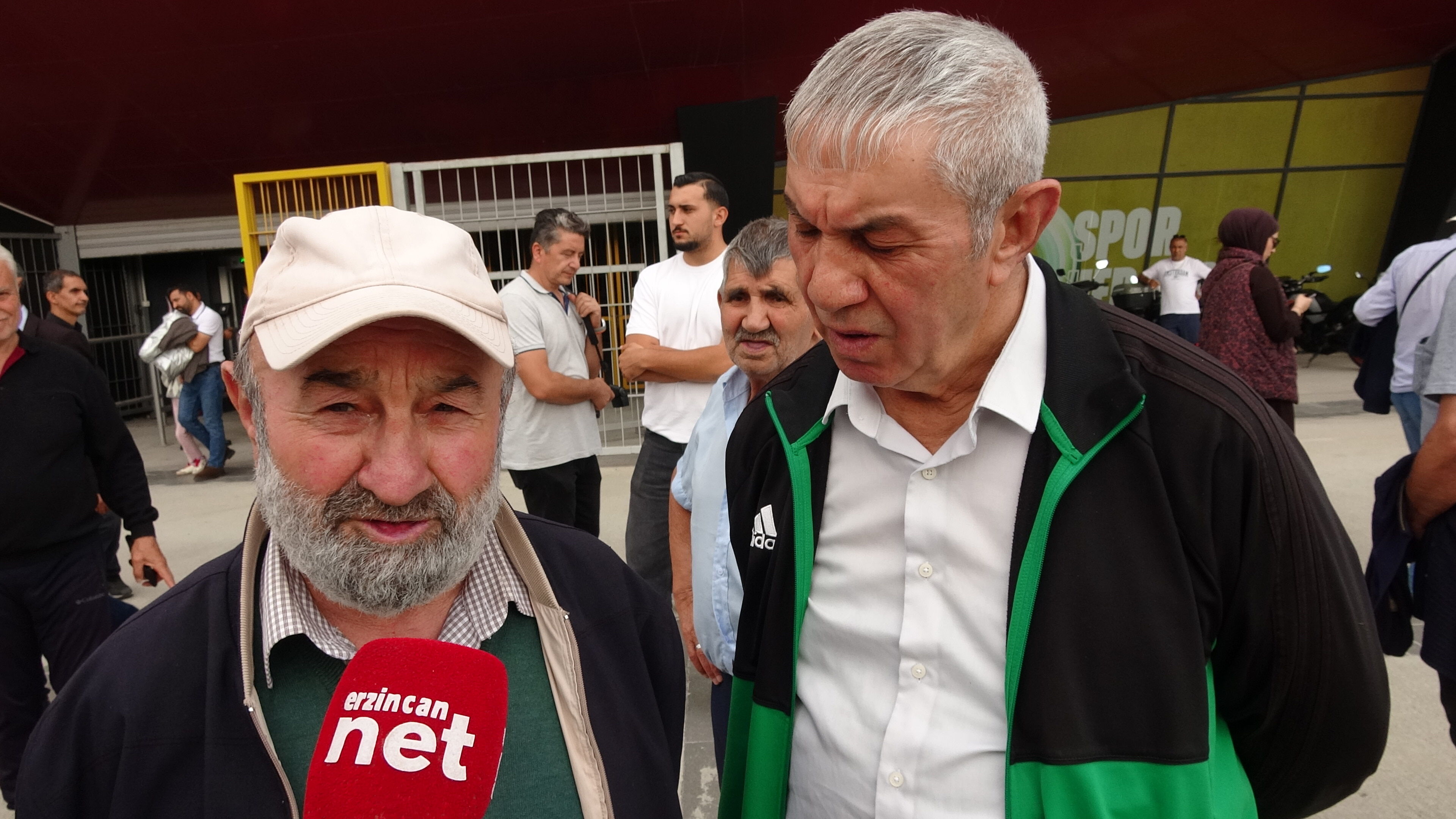 Erzincan'da Ulu Çınarlardan Gençlere Güçlü Mesaj “Bayrağımıza Ve Türkiye’mize Sahip Çıkın”