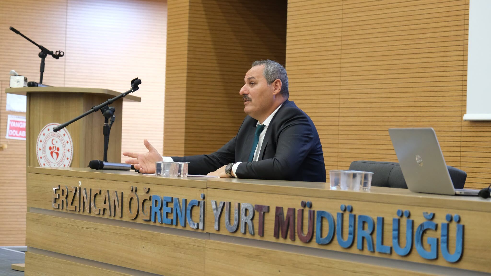 Erzincan’da Yurt Personeline Kritik Eğitim Öğrenci İletişiminden Kriz Yönetimine (4)