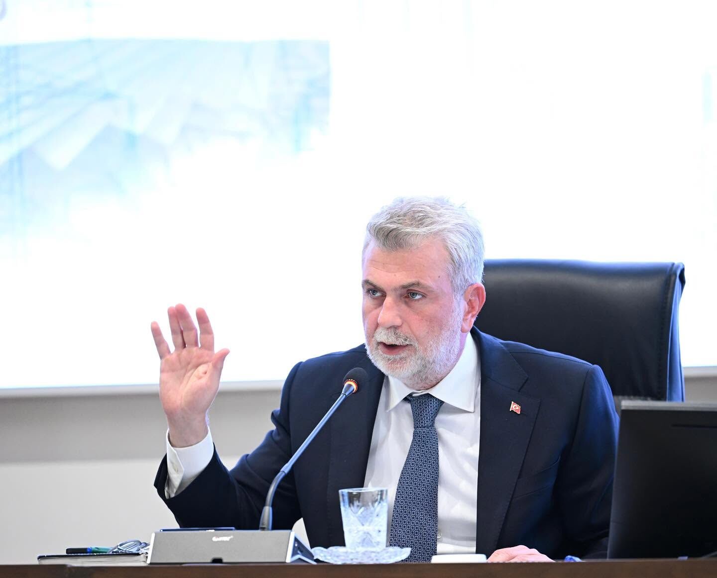 Fırat Görgel, Erzincan'a gelmek üzere 5 otobüs tahsis etti...
