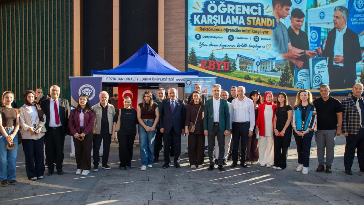 Milletvekili Süleyman Karaman’dan Ebyü Standına Ziyaret