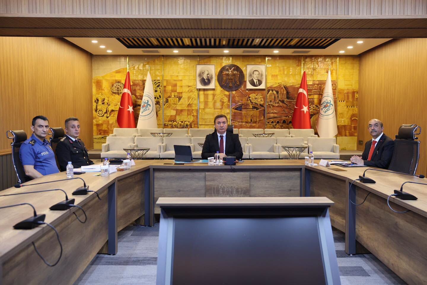 81 Vali Ekran Başında! Gündem Okulların Güvenliği
