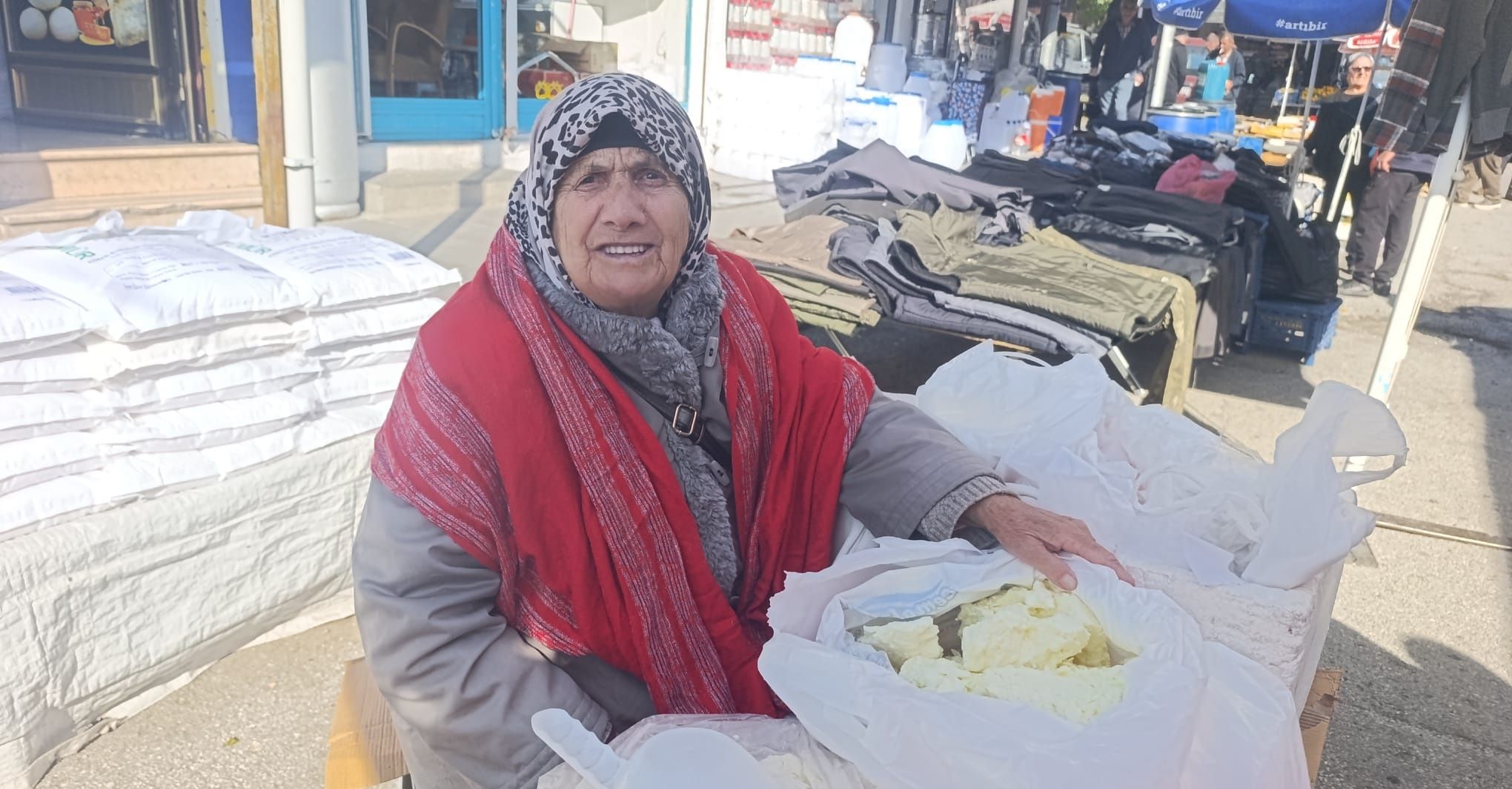 82 Yaşındaki Teyzenin Sözleri Yürek Burktu