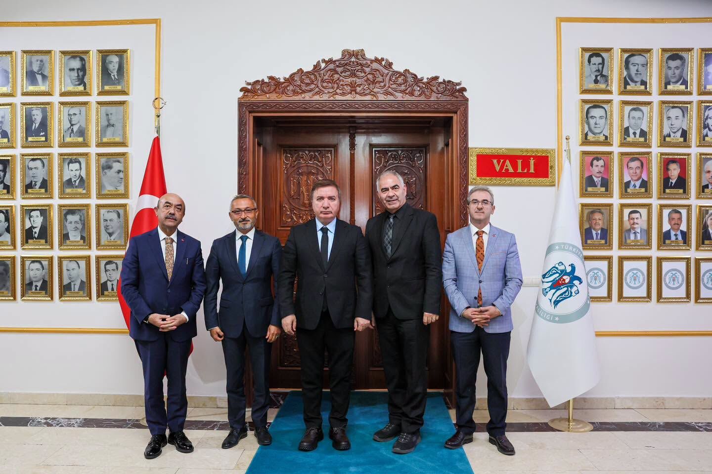 Prof. Dr. Cemal Esen’den Erzincanlı Öğrencilere Destek