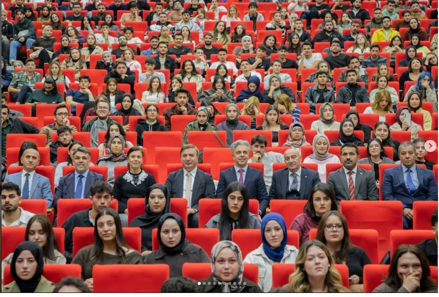 Ebyü’de 869 Öğrenciye Müjde! Aylık 16 Bin 500 Lira Destek (3)
