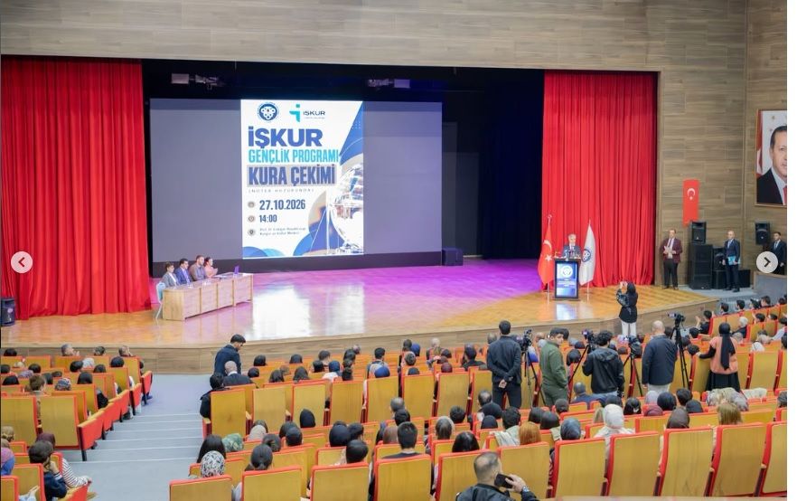 Ebyü’de 869 Öğrenciye Müjde! Aylık 16 Bin 500 Lira Destek (4)