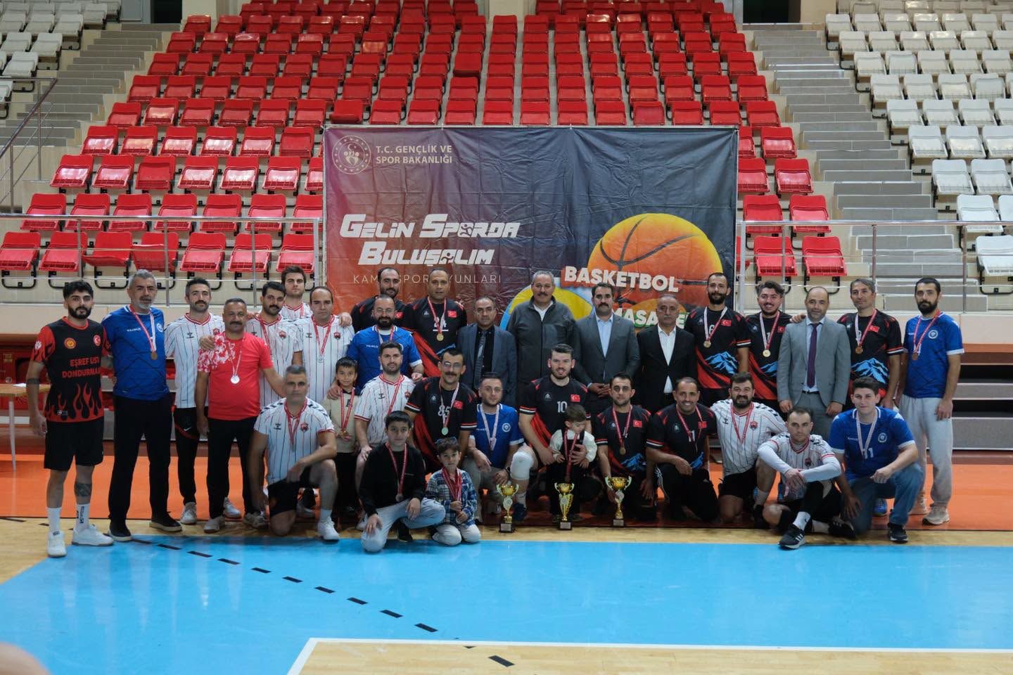 Erzincan Belediyesi İtfaiye Takımı Voleybol Turnuvasını İkinci Tamamladı